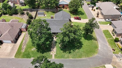 Welcome to this lovely home located in a highly sought-after - photo 43