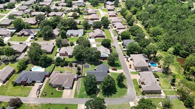 Welcome to this lovely home located in a highly sought-after - photo 47
