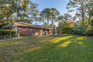 This lovely home in desirable Devonwood is a must see. Home - photo 4