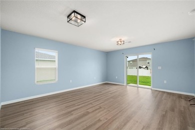 Welcome home! This delightful house is an incredible starter - photo 15