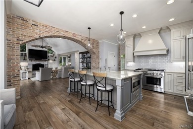 Welcome to 7004 Windward Avenue NE, a spectacular Lake - photo 15