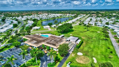 Absolutely beautifully remodeled condo offering fantastic lake - photo 18