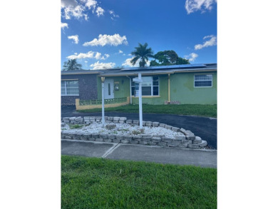 (private lake, pond, creek) Home For Sale in Lauderdale Lakes Florida