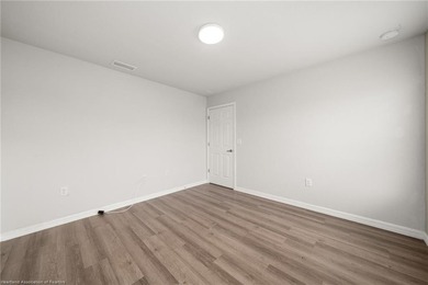 Welcome home! This delightful house is an incredible starter - photo 22