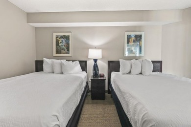 Welcome to this beautifully updated, fully furnished top-floor - photo 24