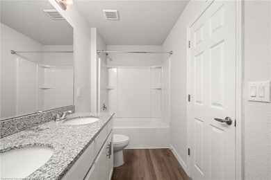 Welcome home! This delightful house is an incredible starter - photo 27