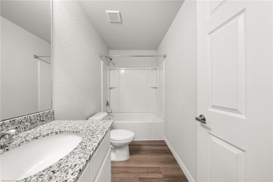 Welcome home! This delightful house is an incredible starter - photo 35