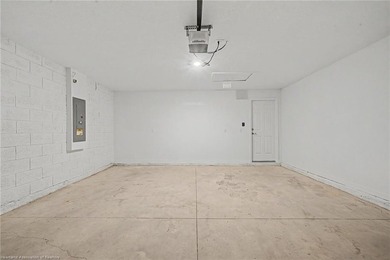 Welcome home! This delightful house is an incredible starter - photo 40