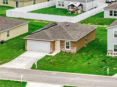 Welcome home! This delightful house is an incredible starter - photo 45
