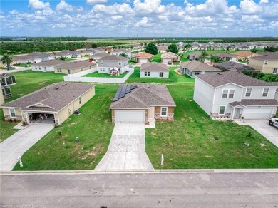 Welcome home! This delightful house is an incredible starter - photo 50