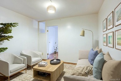 Welcome to River Gardens, Pet friendly building in the heart of - photo 9