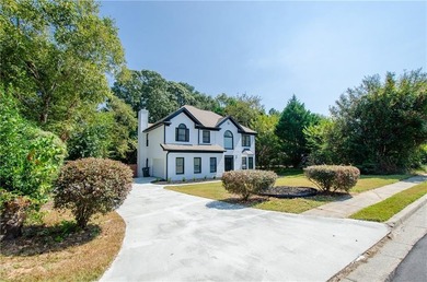 Beautifully Renovated 5 Bedroom 3.5 Bath Brick Front Home In The - photo 1