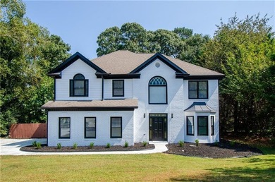Beautifully Renovated 5 Bedroom 3.5 Bath Brick Front Home In The - photo 3
