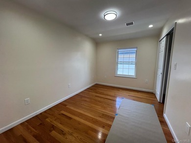 Huge two family custom built 6 bedrooms, 5 bathrooms, full - photo 4