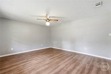 Back active due to no fault of the seller. Move right into this - photo 7