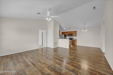 Great Investment Opportunity or a First Time Homebuyer. This Top - photo 6