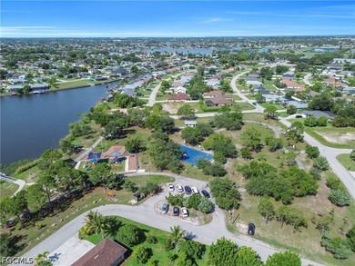 Welcome to this charming 3-bedroom, 2 bath home located in the - photo 22
