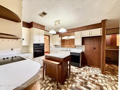 Enjoy peaceful country living on 5.4+/- acres with this spacious - photo 23
