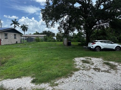 Caloosahatchee River Lot For Sale in North Fort Myers Florida