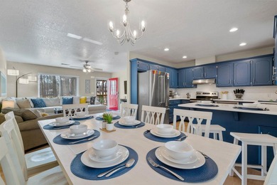 Discover your dream waterfront retreat on Lake Hamilton! This - photo 11