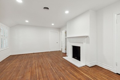 Enjoy the convenience of living within walking distance of - photo 12
