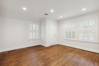 Enjoy the convenience of living within walking distance of - photo 13