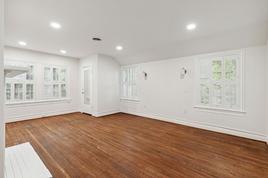Enjoy the convenience of living within walking distance of - photo 14