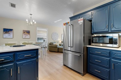 Discover your dream waterfront retreat on Lake Hamilton! This - photo 15