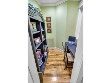 Immerse yourself in the beauty of this curated Barren River Lake - photo 16
