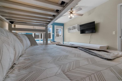 Discover your dream waterfront retreat on Lake Hamilton! This - photo 18