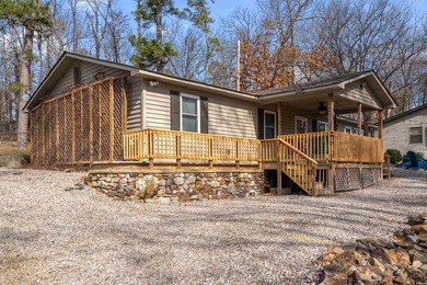 Discover your dream waterfront retreat on Lake Hamilton! This - photo 40