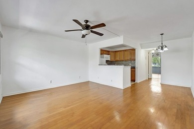 This 1st floor unit has a freshly painted interior and is a safe - photo 6