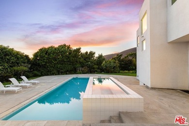 Nestled within the prestigious gated Cavalleri Estates enclave - photo 4