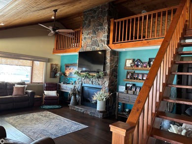 Experience stunning lake views from this beautiful 4-bedroom - photo 15
