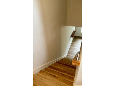 Beautifully maintained 3-bedroom plus loft townhome in Central - photo 15