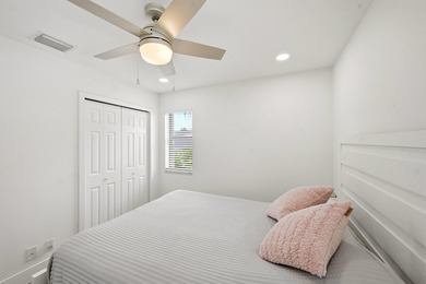 Welcome to this stunning, bright and spacious 2-bedroom - photo 16