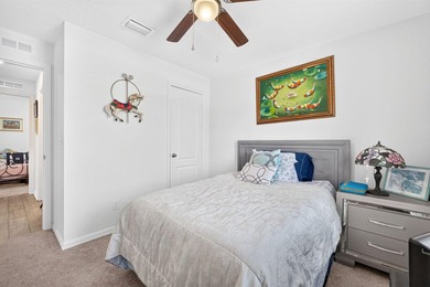 Welcome to comfort, style, and an energy efficient home! This - photo 20