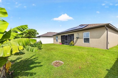 Welcome to comfort, style, and an energy efficient home! This - photo 36