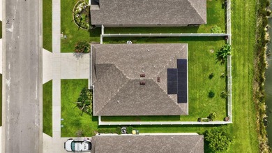 Welcome to comfort, style, and an energy efficient home! This - photo 50