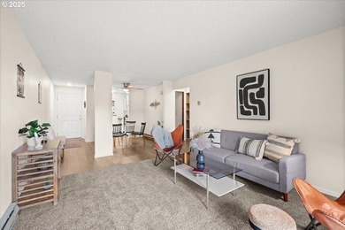 Seller to pay HOA's through July 2026! Lovingly updated condo - photo 13