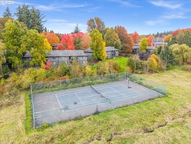 Seller to pay HOA's through July 2026! Lovingly updated condo - photo 34