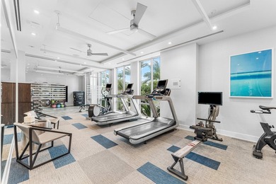 Stunning 4th floor condo w/2BR + den, 2.5 baths in desirable - photo 57