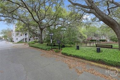 Idyllic Crawford Square frontage, an End-Unit location, modern - photo 5
