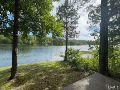 Lake Briarwood Lot For Sale in De Soto Missouri