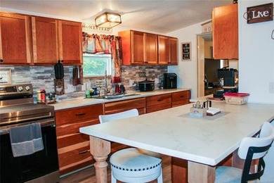 Welcome to Enchanted Oaks, this is truly an enchanted retreat on - photo 11