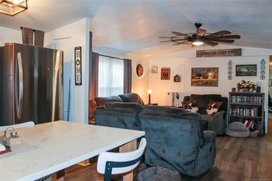 Welcome to Enchanted Oaks, this is truly an enchanted retreat on - photo 13