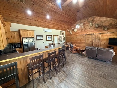 Welcome to an exceptional horse and cattle property in the heart - photo 15