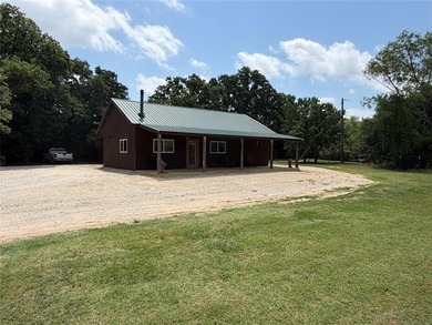 Welcome to an exceptional horse and cattle property in the heart - photo 16