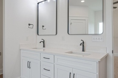 Welcome home to this beautiful new construction 4-bedroom - photo 19