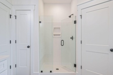 Welcome home to this beautiful new construction 4-bedroom - photo 25